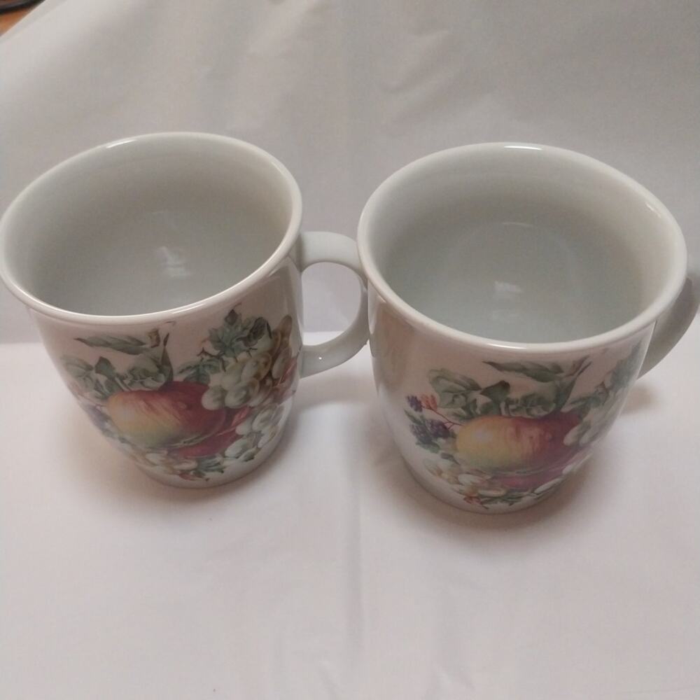 Vintage "NAA4 Naaman Israel" Fruit Mugs
